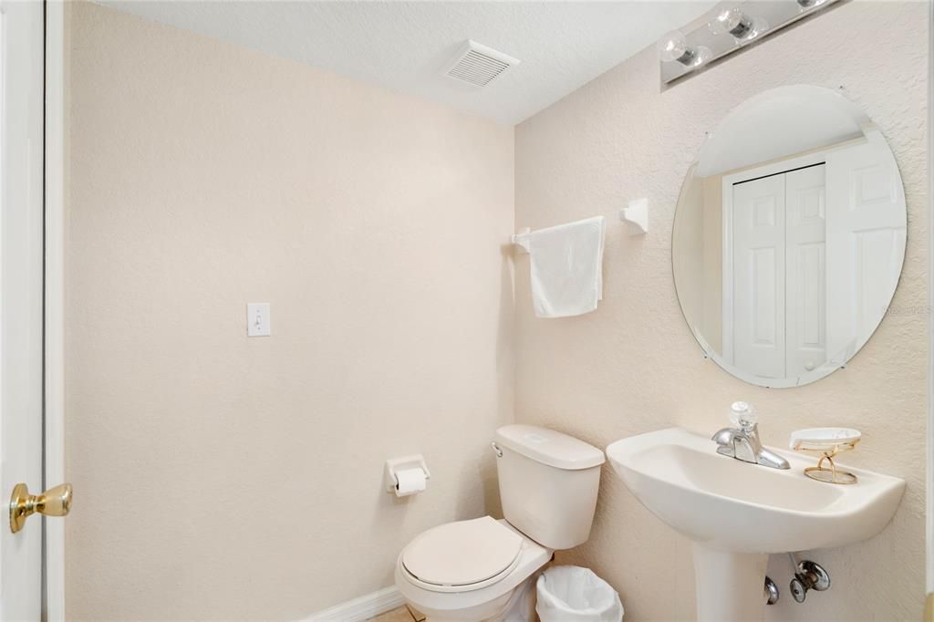 En Venta: $305,000 (3 camas, 2 baños, 1435 Pies cuadrados)