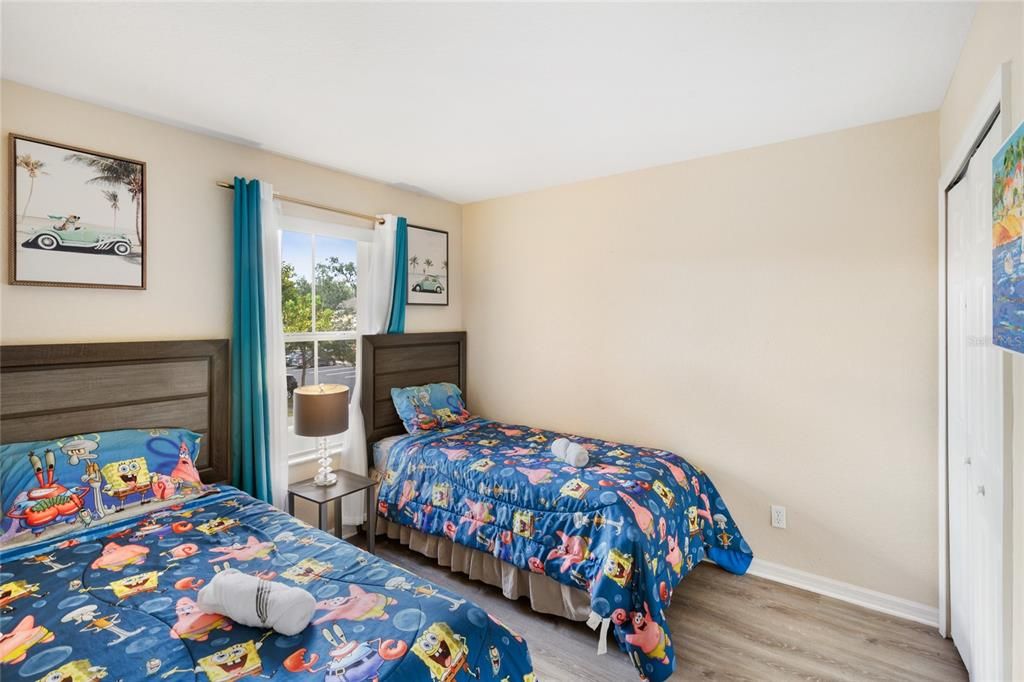 En Venta: $305,000 (3 camas, 2 baños, 1435 Pies cuadrados)