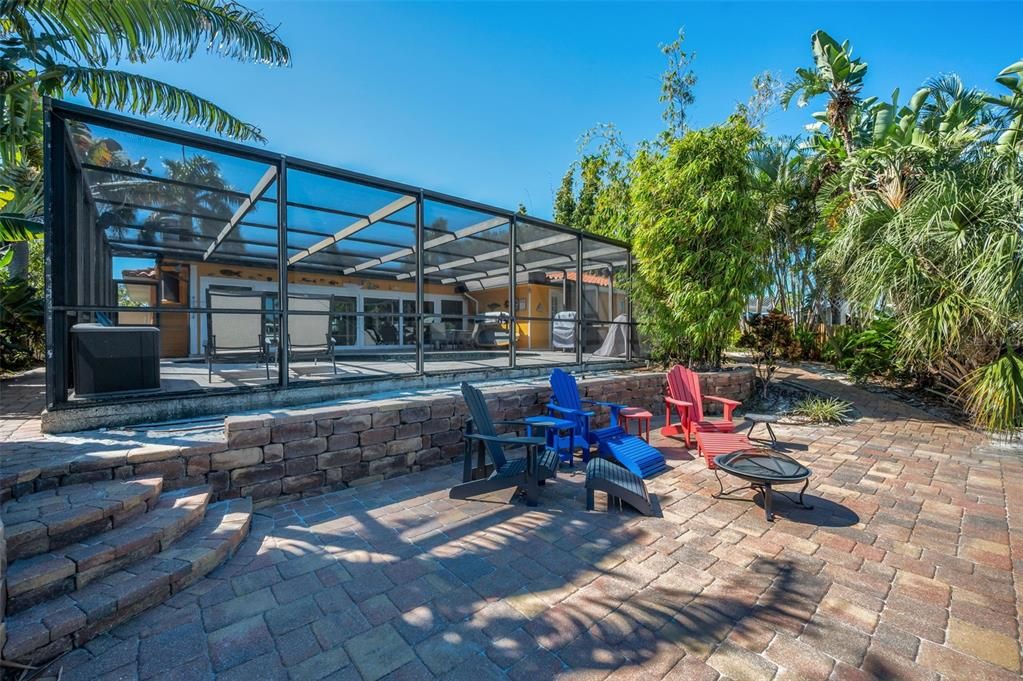 For Sale: $995,000 (3 beds, 2 baths, 2262 Square Feet)