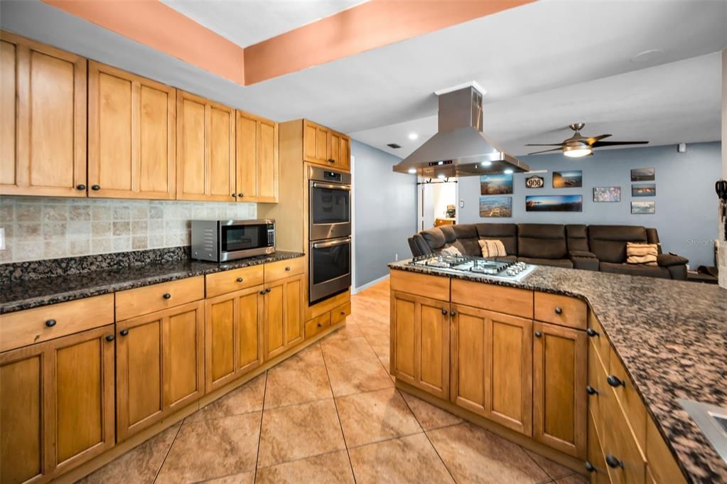 For Sale: $995,000 (3 beds, 2 baths, 2262 Square Feet)