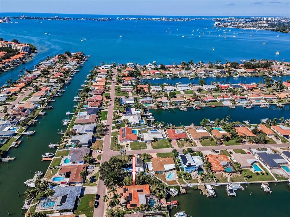 For Sale: $995,000 (3 beds, 2 baths, 2262 Square Feet)