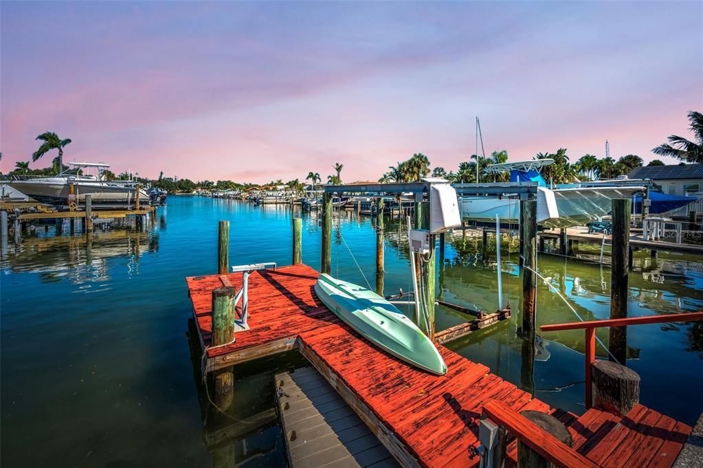 For Sale: $995,000 (3 beds, 2 baths, 2262 Square Feet)