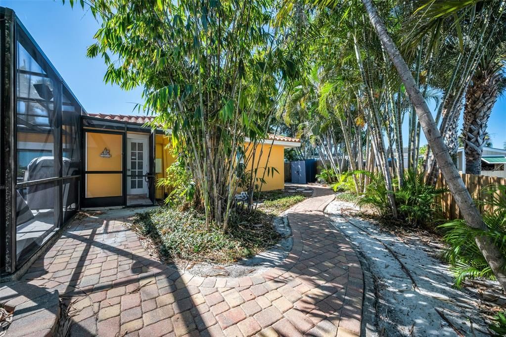 For Sale: $995,000 (3 beds, 2 baths, 2262 Square Feet)