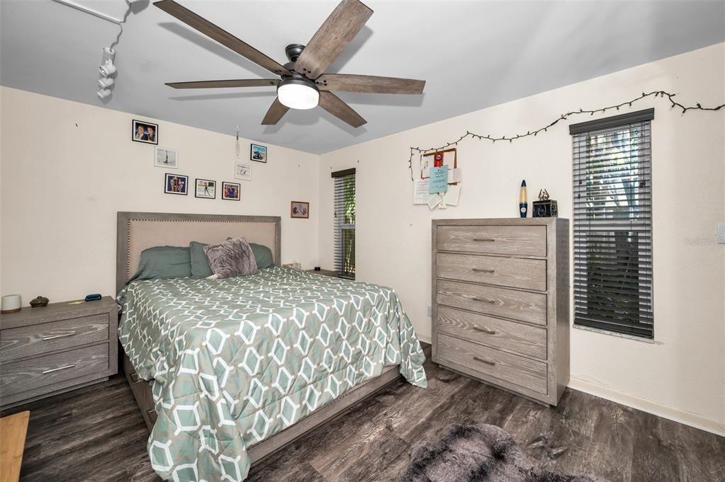 For Sale: $995,000 (3 beds, 2 baths, 2262 Square Feet)