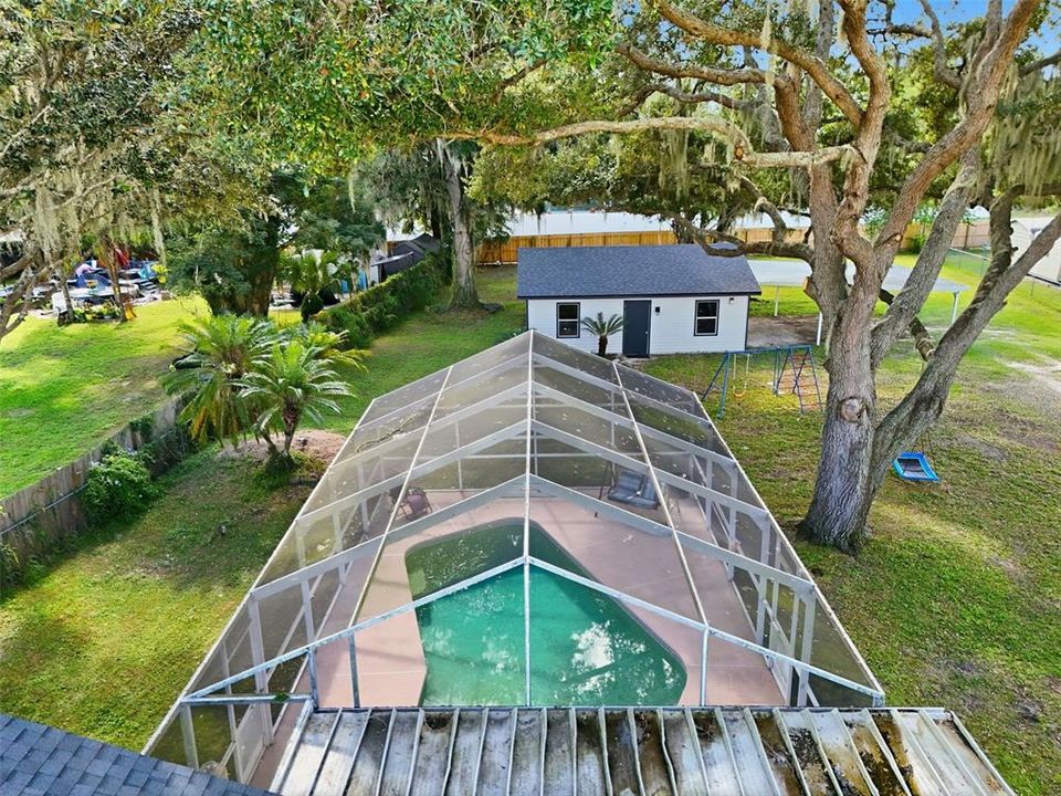 Activo con contrato: $355,000 (3 camas, 2 baños, 2128 Pies cuadrados)