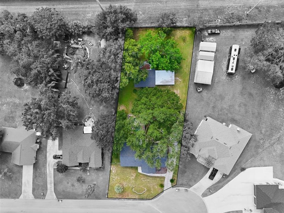 Activo con contrato: $355,000 (3 camas, 2 baños, 2128 Pies cuadrados)