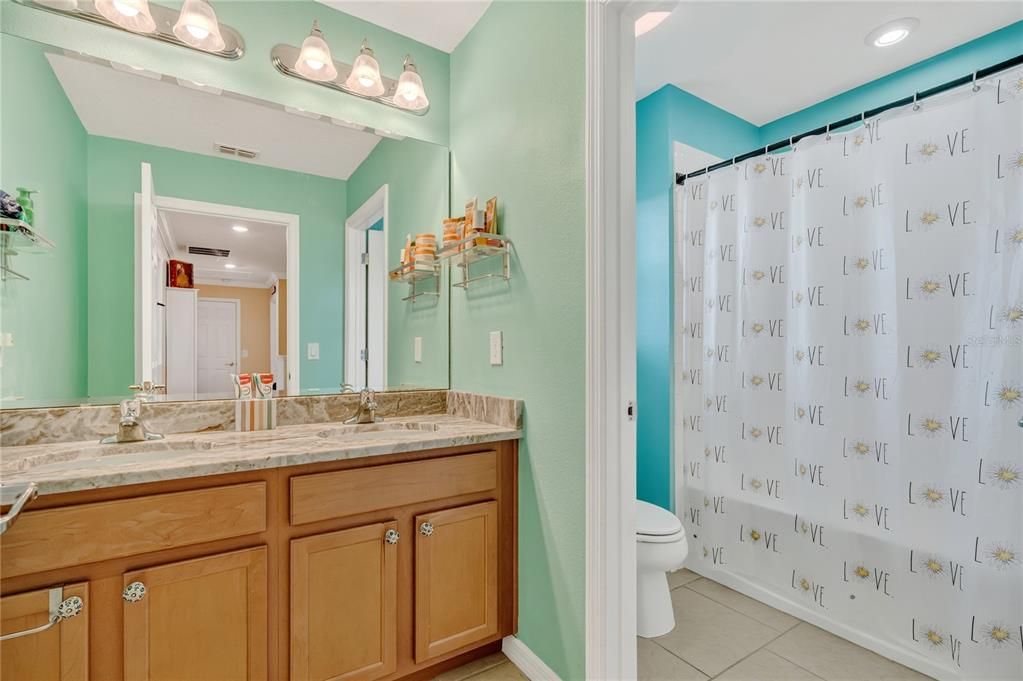 For Sale: $537,500 (5 beds, 3 baths, 2588 Square Feet)