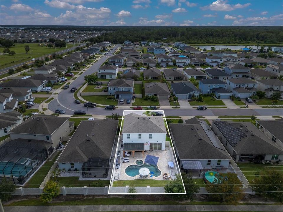 For Sale: $537,500 (5 beds, 3 baths, 2588 Square Feet)