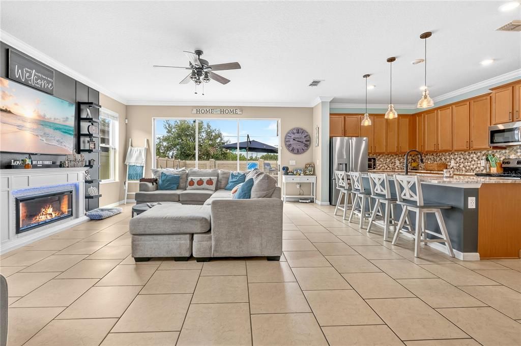 For Sale: $537,500 (5 beds, 3 baths, 2588 Square Feet)