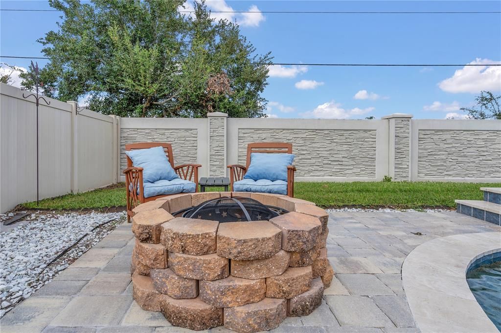 For Sale: $537,500 (5 beds, 3 baths, 2588 Square Feet)