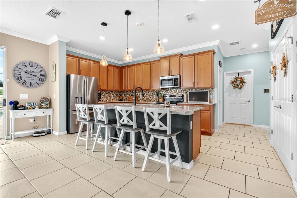 For Sale: $537,500 (5 beds, 3 baths, 2588 Square Feet)