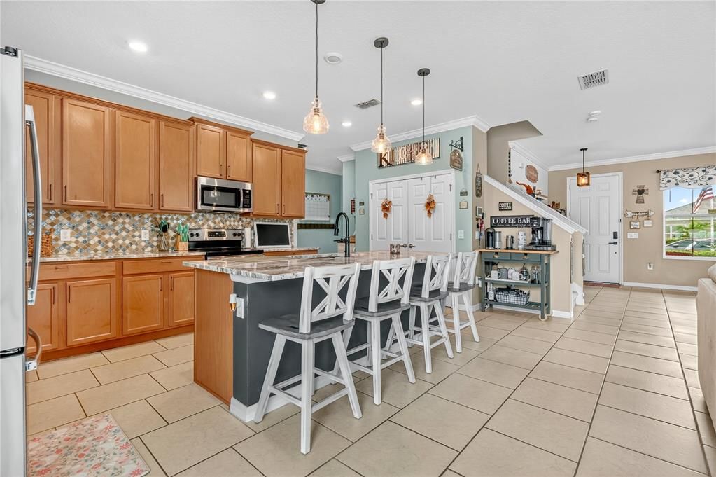 For Sale: $537,500 (5 beds, 3 baths, 2588 Square Feet)