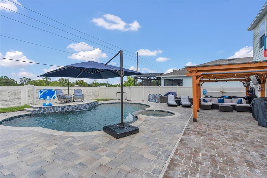 For Sale: $537,500 (5 beds, 3 baths, 2588 Square Feet)