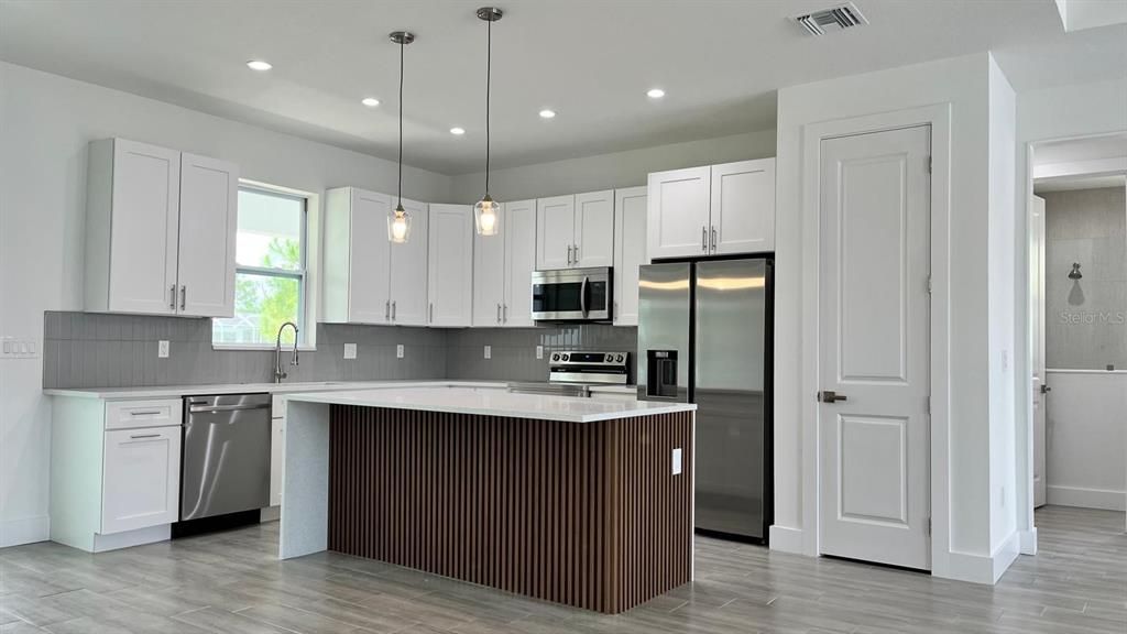 For Sale: $385,000 (3 beds, 2 baths, 2045 Square Feet)