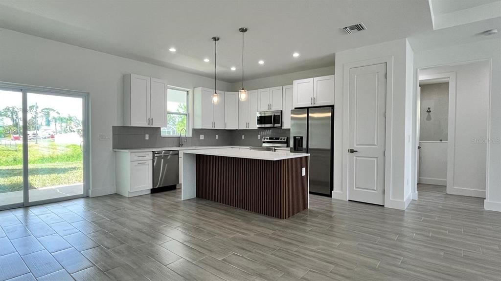 For Sale: $385,000 (3 beds, 2 baths, 2045 Square Feet)