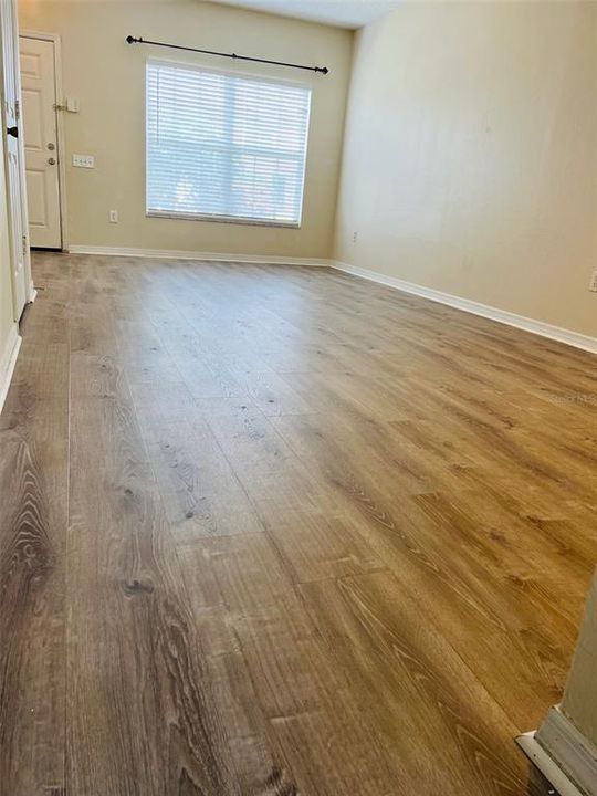 For Sale: $219,500 (2 beds, 2 baths, 1184 Square Feet)