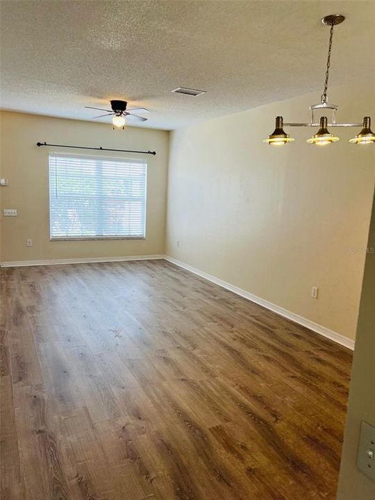 For Sale: $219,500 (2 beds, 2 baths, 1184 Square Feet)