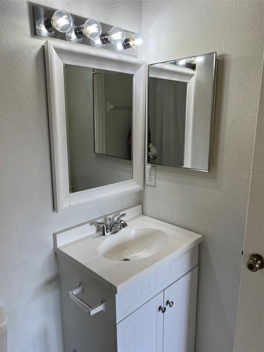 For Sale: $219,500 (2 beds, 2 baths, 1184 Square Feet)