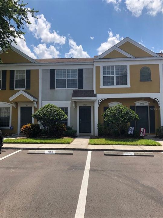 For Sale: $219,500 (2 beds, 2 baths, 1184 Square Feet)