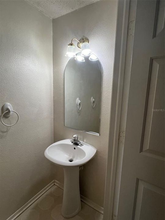 For Sale: $219,500 (2 beds, 2 baths, 1184 Square Feet)