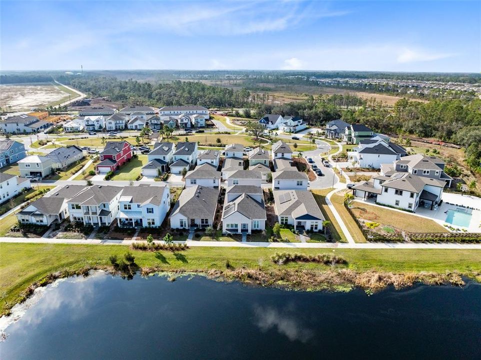 出租: $3,000 (4 贝兹, 3 浴室, 2683 平方英尺)