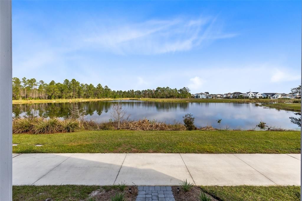 出租: $3,000 (4 贝兹, 3 浴室, 2683 平方英尺)