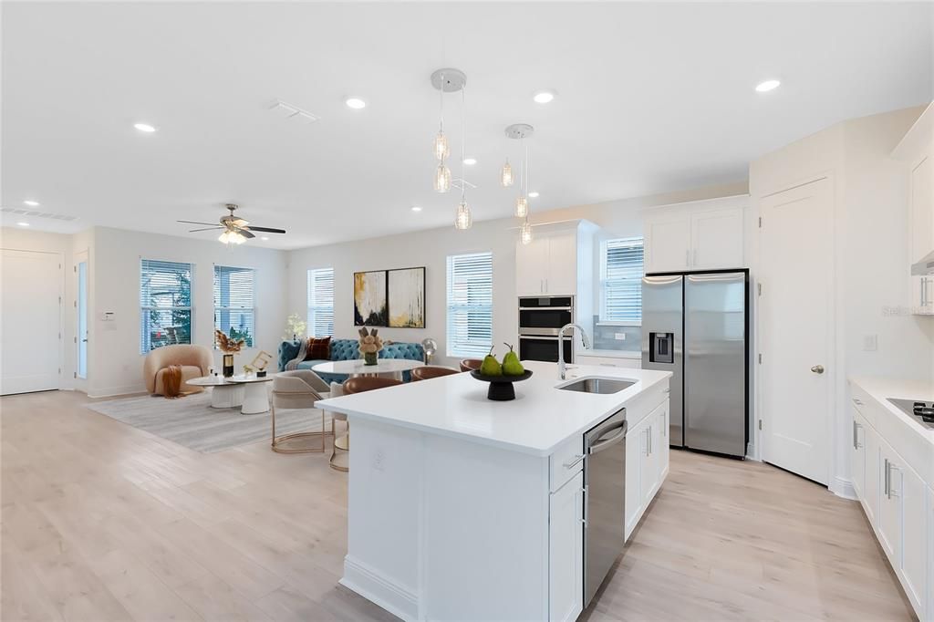 出租: $3,000 (4 贝兹, 3 浴室, 2683 平方英尺)