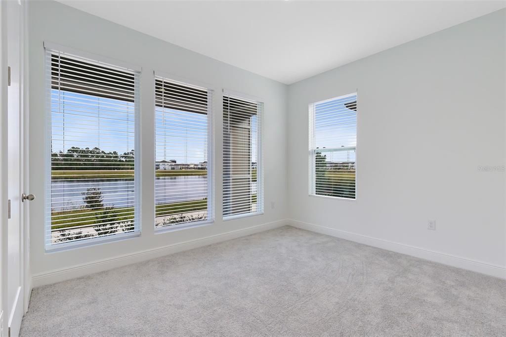 出租: $3,000 (4 贝兹, 3 浴室, 2683 平方英尺)