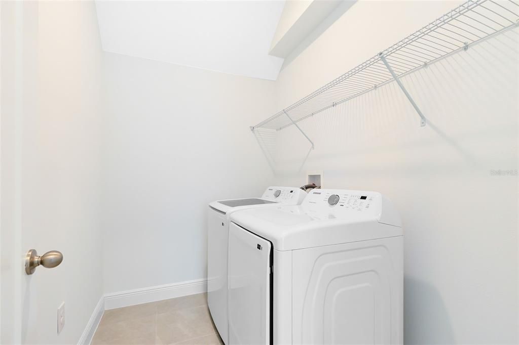 出租: $3,000 (4 贝兹, 3 浴室, 2683 平方英尺)