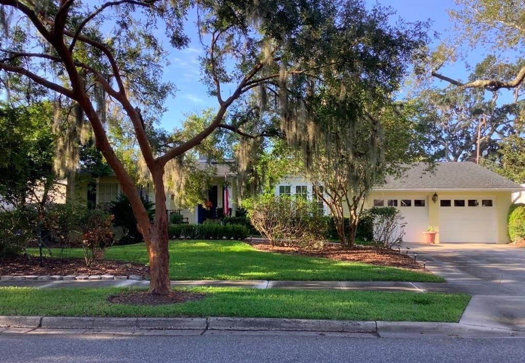 Recently Sold: $1,800,000 (4 beds, 3 baths, 3122 Square Feet)