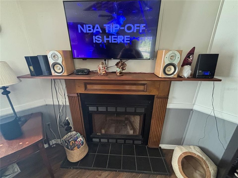 For Sale: $399,000 (5 beds, 4 baths, 3288 Square Feet)