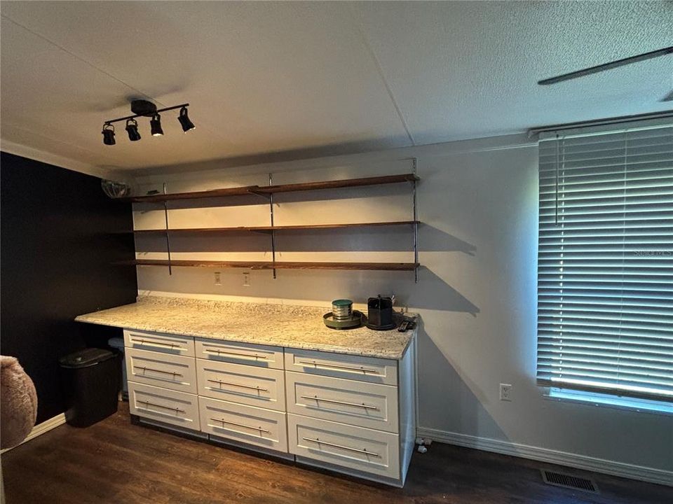 For Sale: $399,000 (5 beds, 4 baths, 3288 Square Feet)