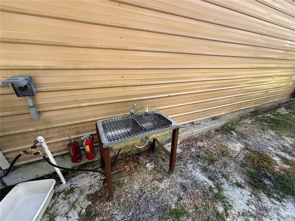 For Sale: $399,000 (5 beds, 4 baths, 3288 Square Feet)