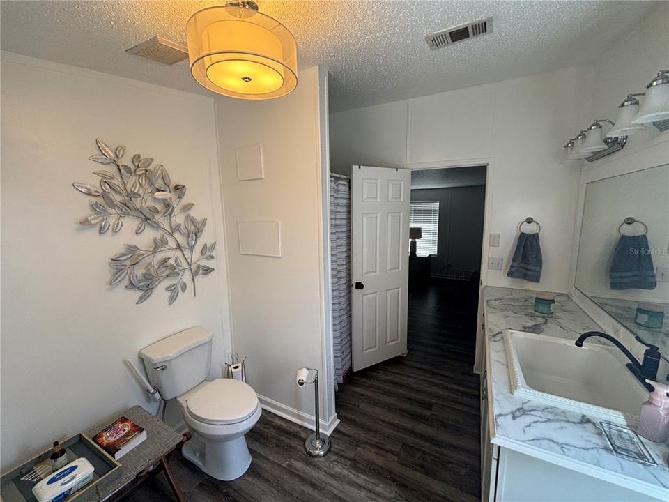 For Sale: $399,000 (5 beds, 4 baths, 3288 Square Feet)