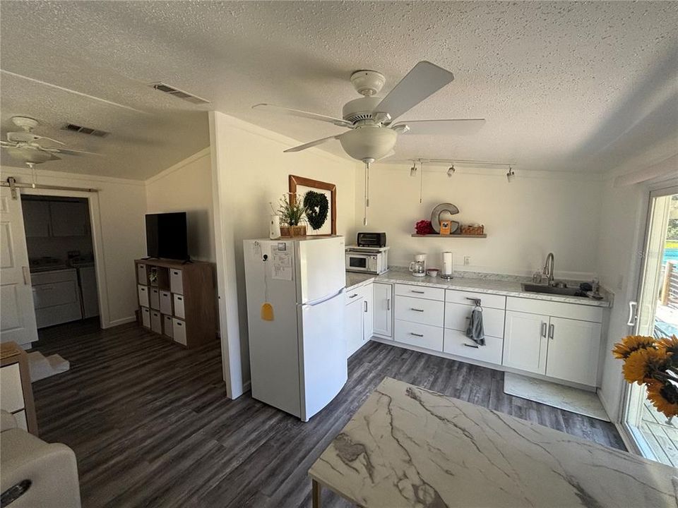 For Sale: $399,000 (5 beds, 4 baths, 3288 Square Feet)