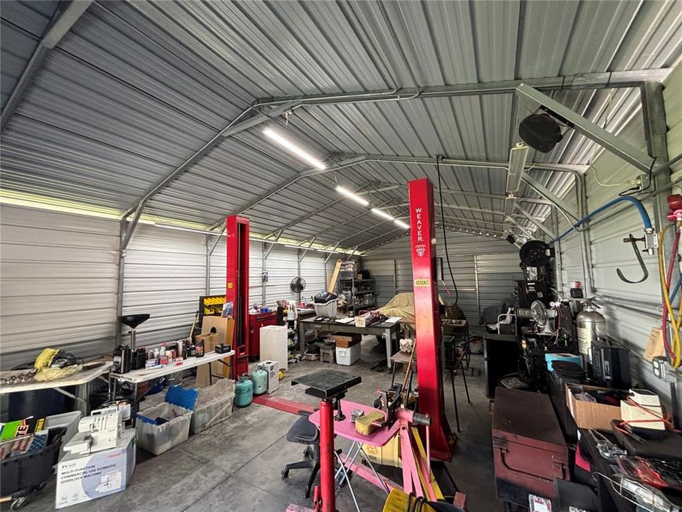 For Sale: $399,000 (5 beds, 4 baths, 3288 Square Feet)