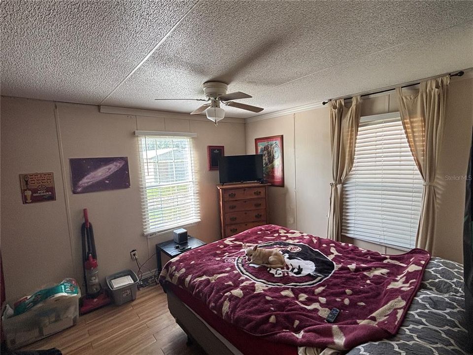 For Sale: $399,000 (5 beds, 4 baths, 3288 Square Feet)