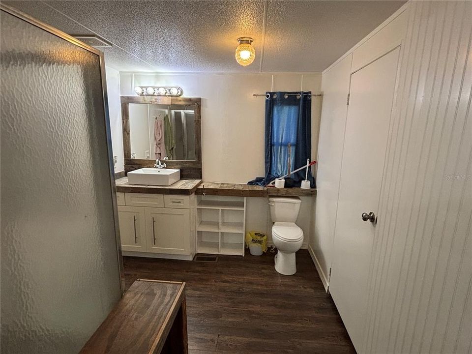 For Sale: $399,000 (5 beds, 4 baths, 3288 Square Feet)