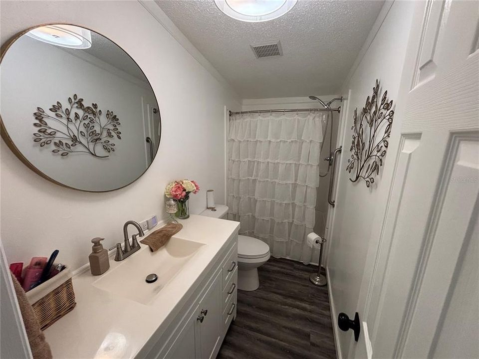 For Sale: $399,000 (5 beds, 4 baths, 3288 Square Feet)