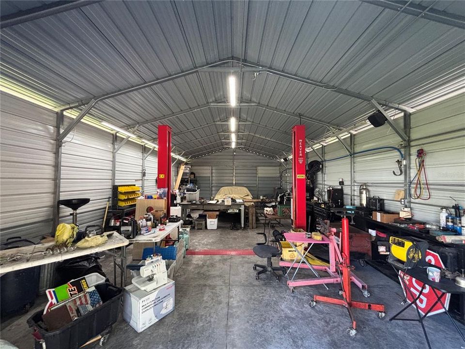 For Sale: $399,000 (5 beds, 4 baths, 3288 Square Feet)