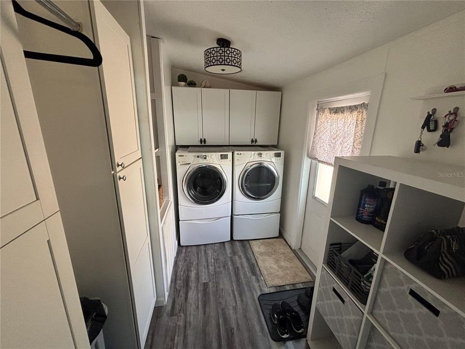 For Sale: $399,000 (5 beds, 4 baths, 3288 Square Feet)