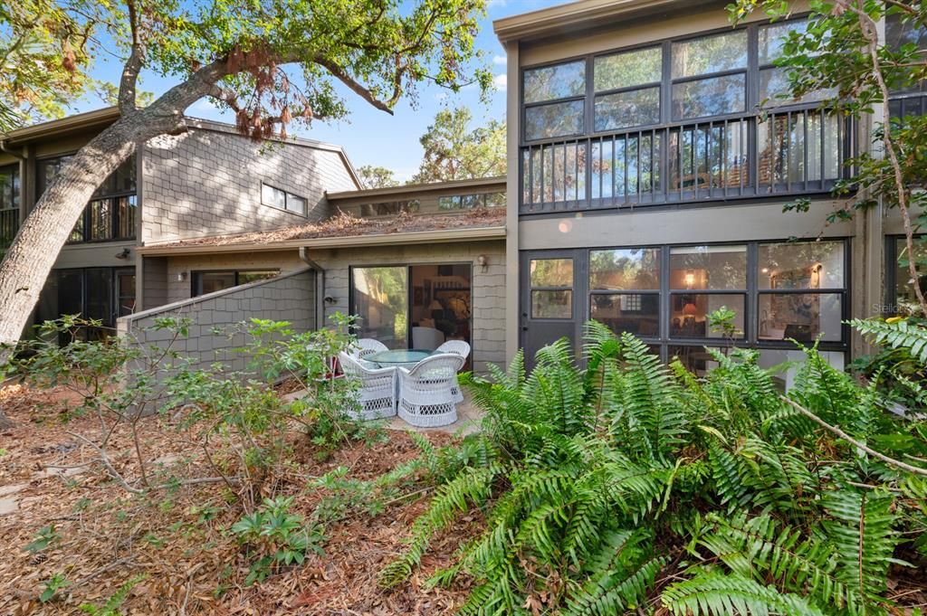 For Sale: $349,000 (3 beds, 3 baths, 1906 Square Feet)