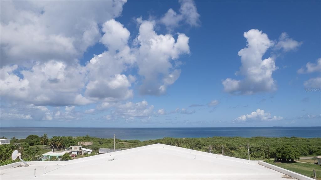 For Sale: $695,000 (4 beds, 3 baths, 2100 Square Feet)