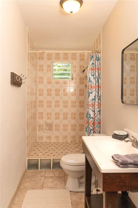 For Sale: $695,000 (4 beds, 3 baths, 2100 Square Feet)