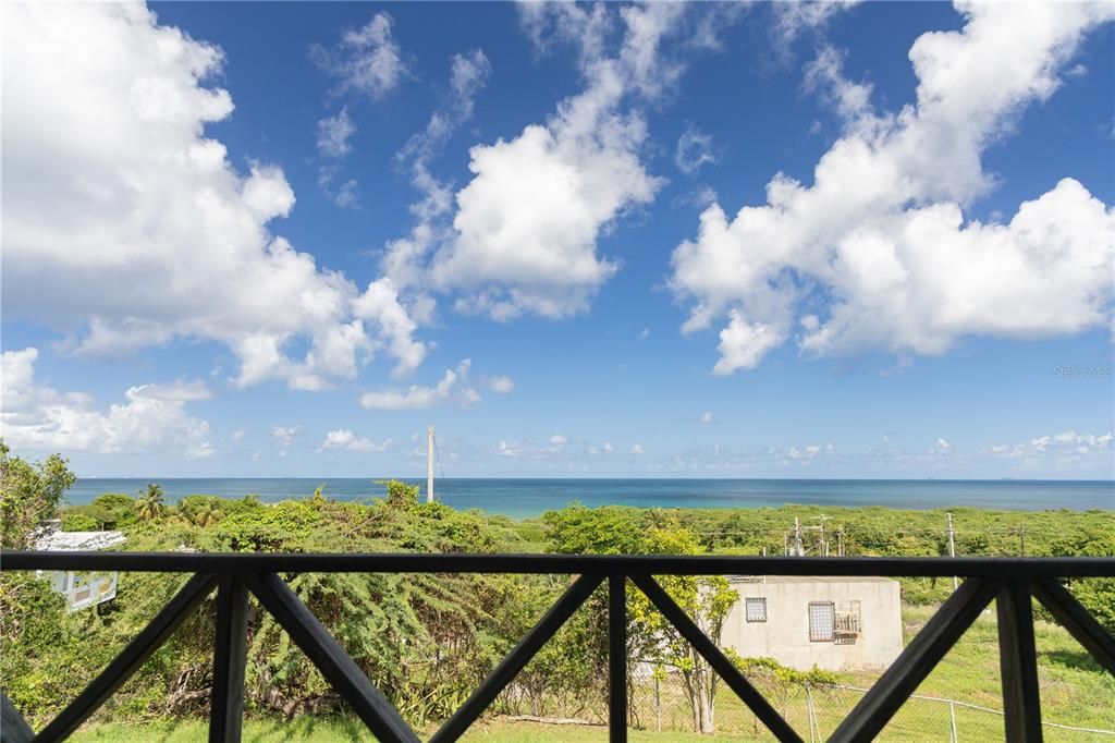 For Sale: $695,000 (4 beds, 3 baths, 2100 Square Feet)