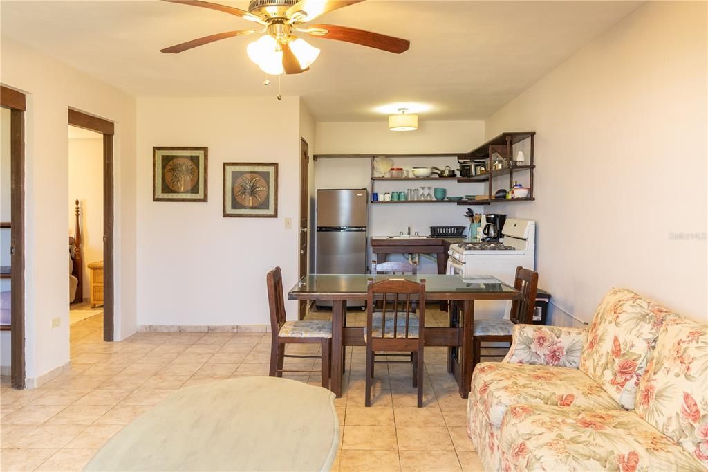 For Sale: $695,000 (4 beds, 3 baths, 2100 Square Feet)