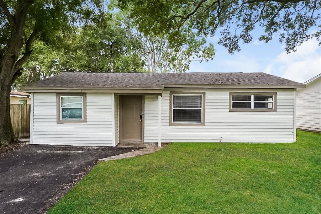 Recently Rented: $2,445 (5 beds, 2 baths, 1380 Square Feet)