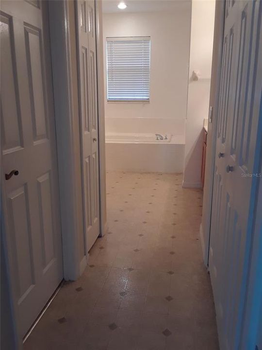 En Renta: $2,650 (4 camas, 3 baños, 3259 Pies cuadrados)