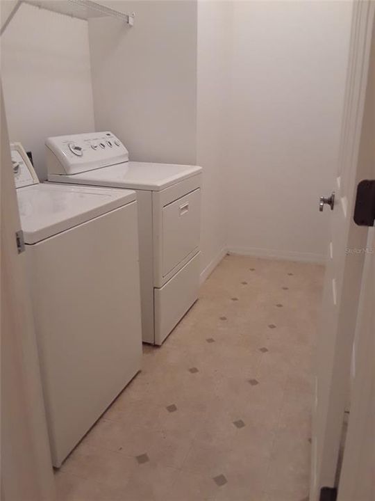 En Renta: $2,650 (4 camas, 3 baños, 3259 Pies cuadrados)