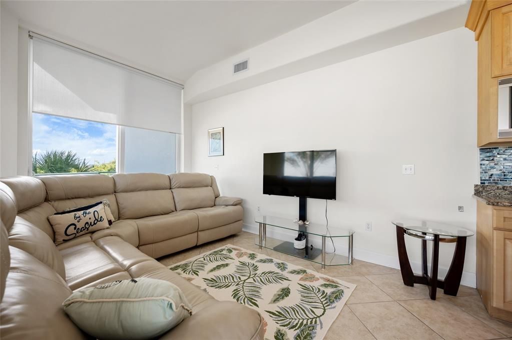 En Venta: $544,900 (2 camas, 2 baños, 1384 Pies cuadrados)